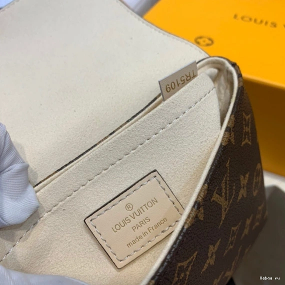 VUITTON LOCKY LOUIS BB 0813